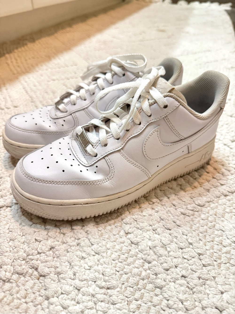 Nike Air Force 1 Women’s White Low-Top Leather Sneakers - Picture 3 of 5